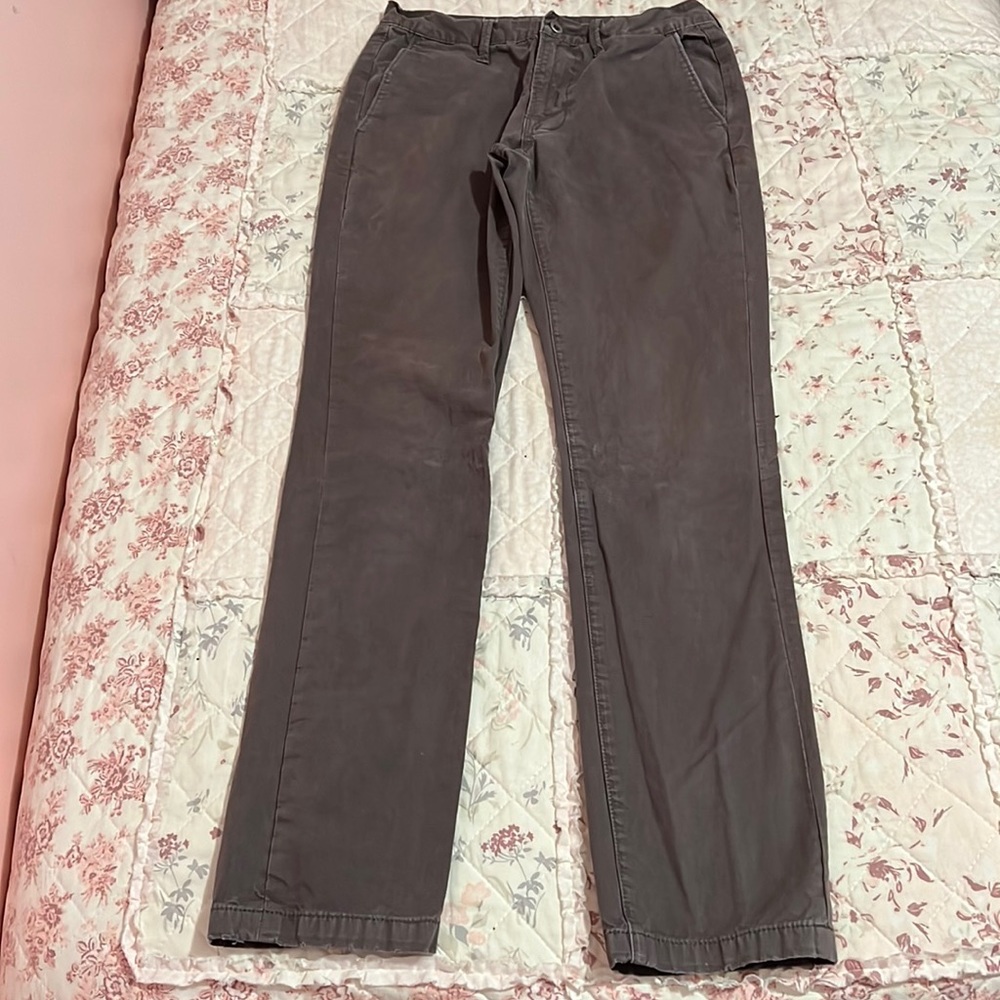 Lucky Brand 121 Slim (Size: W 28 L 32) Loomstate/Dark Gray Chino Pants